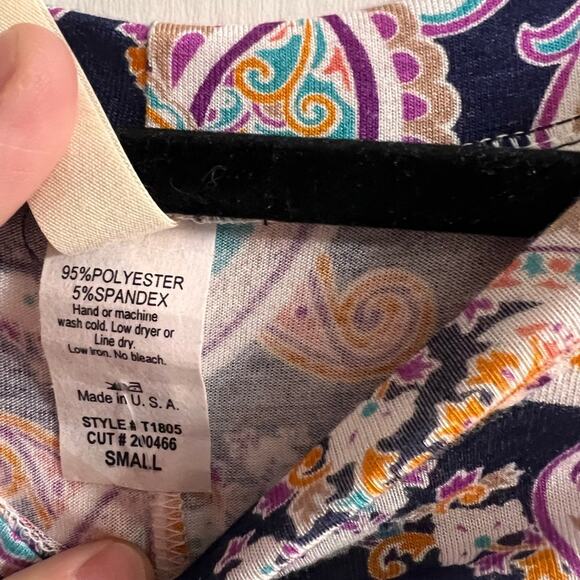 Woman’s new crepas blouse top - Picture 5 of 5